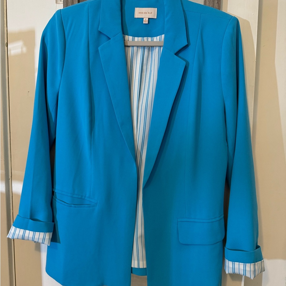 Skies Are Blue Turquoise Blazer with Notched Lapels